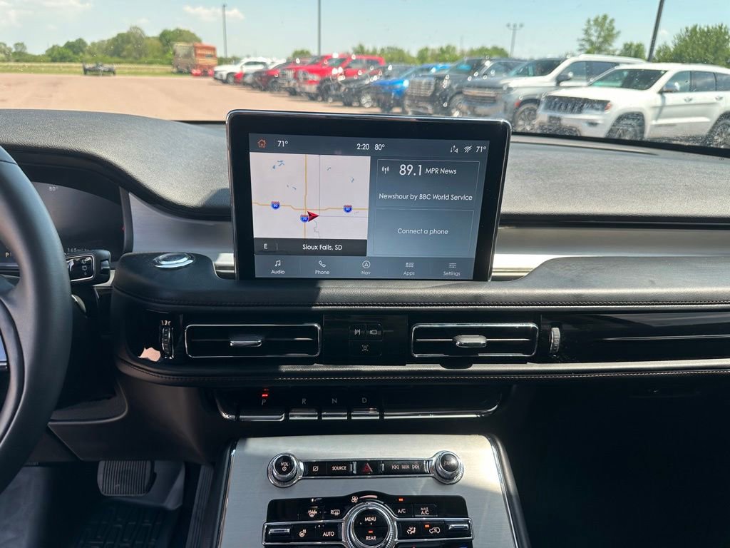 Used 2023 Lincoln Aviator AWD w/ Premium Package image 16