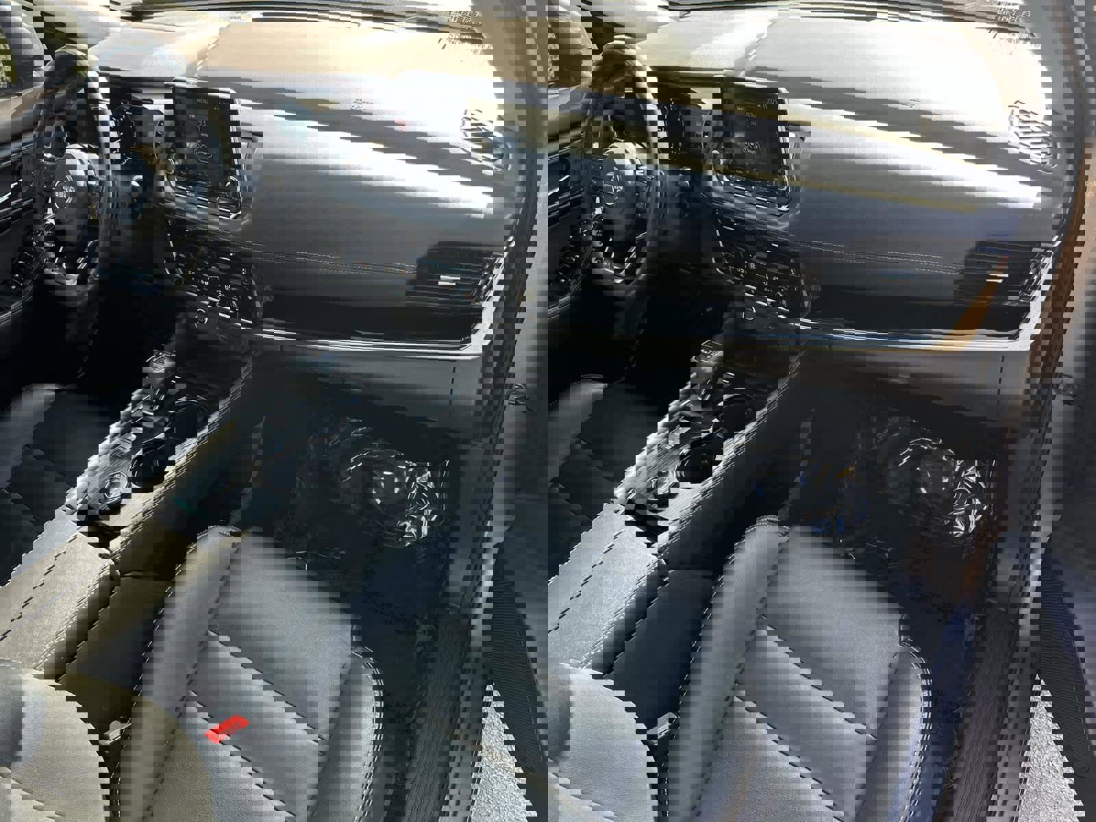 Used 2022 Nissan Rogue SL image 12