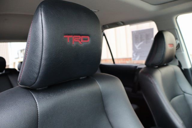 Used 2021 Toyota 4Runner Venture w/ Moonroof Package image 47