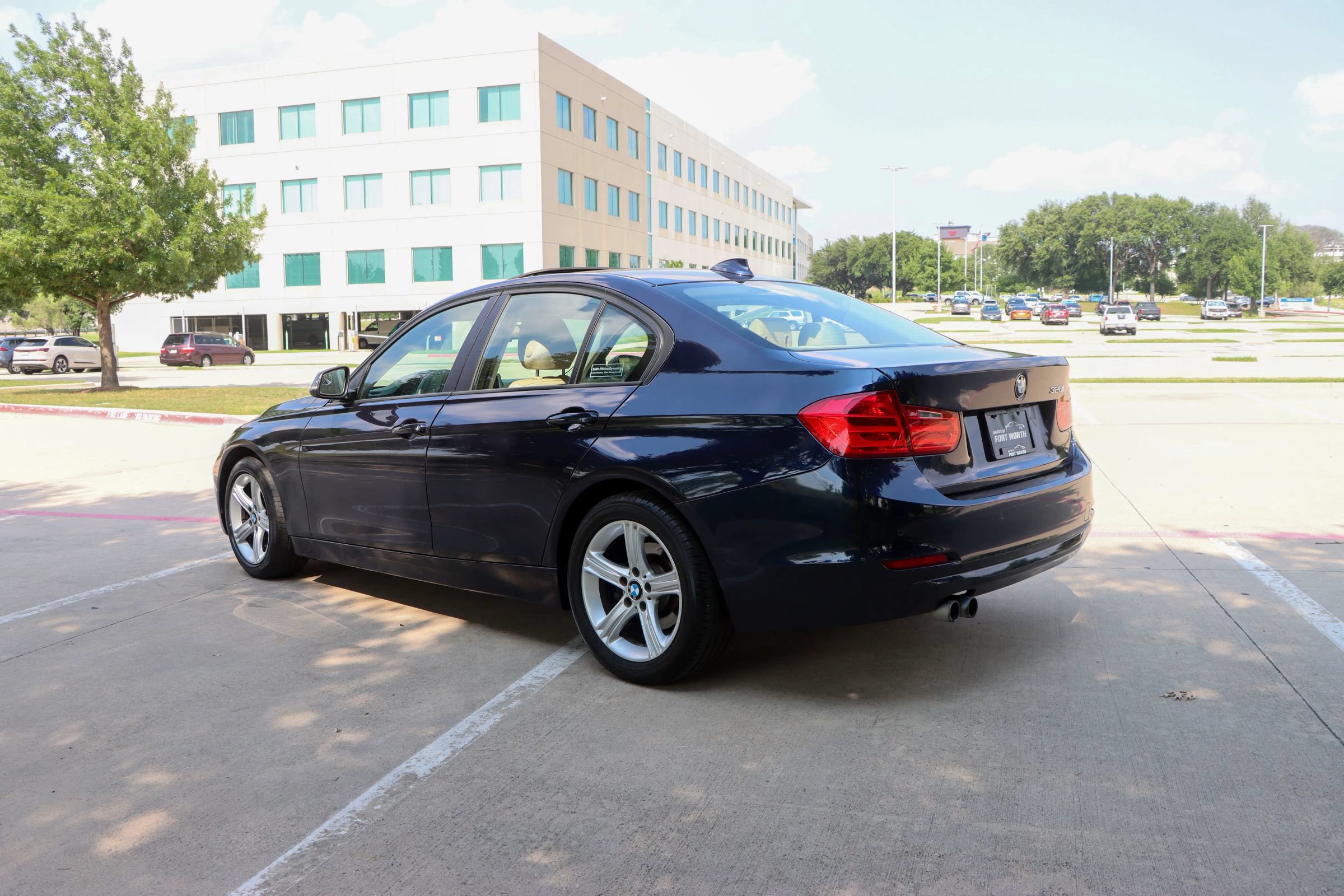Used 2014 BMW 328i Sedan RWD image 5