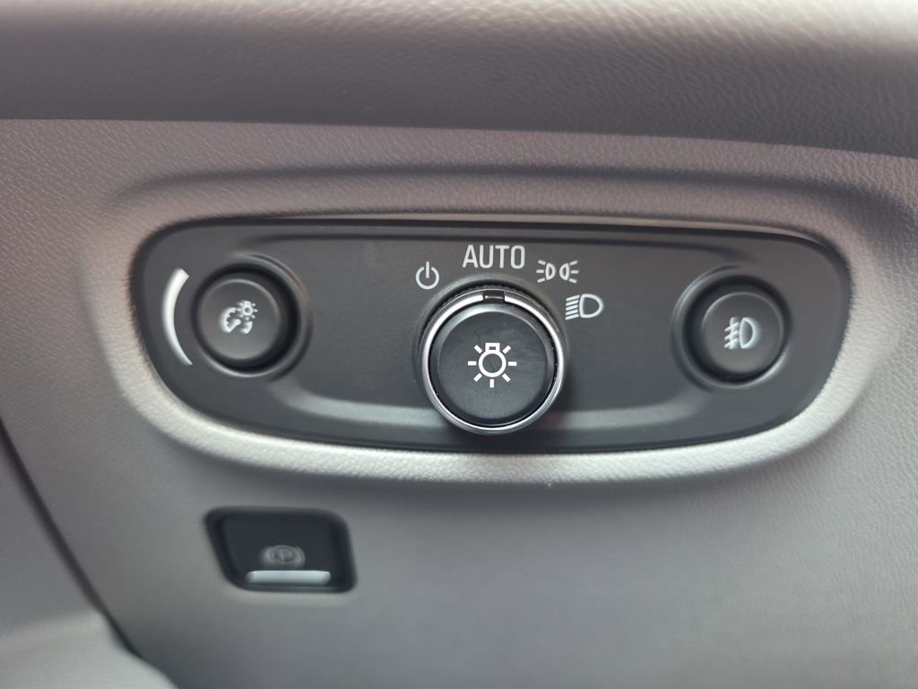 Certified 2022 GMC Terrain SLT FWD image 25