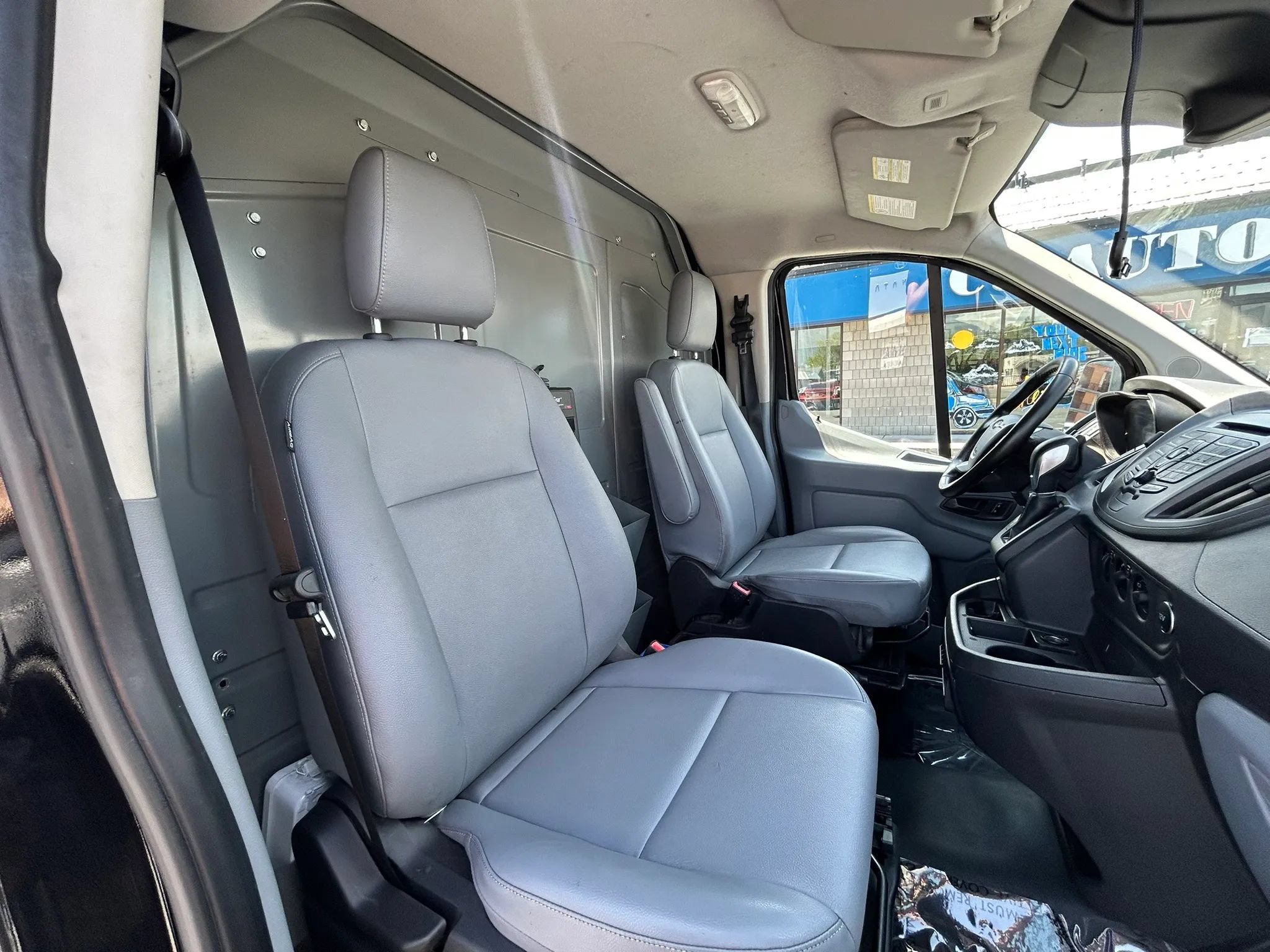Used 2018 Ford Transit 150 130 Low Roof w/ Exterior Upgrade Package RWD image 12