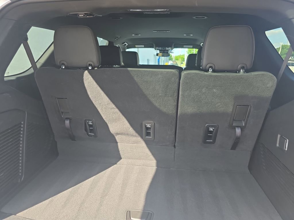 Used 2025 Chevrolet Tahoe LT AWD/4WD image 12