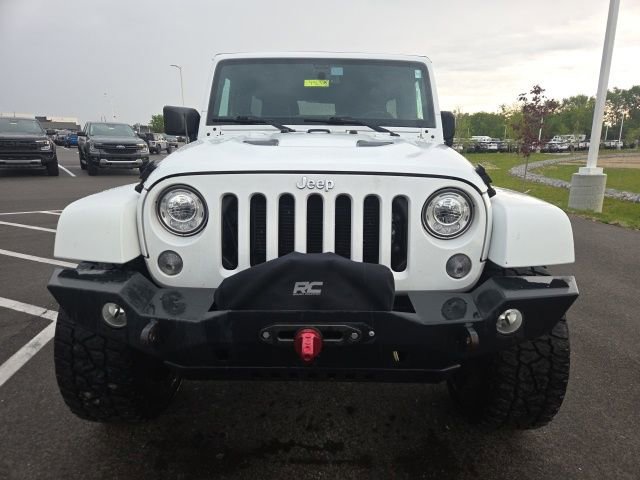 Used 2017 Jeep Wrangler Unlimited Rubicon AWD/4WD image 3