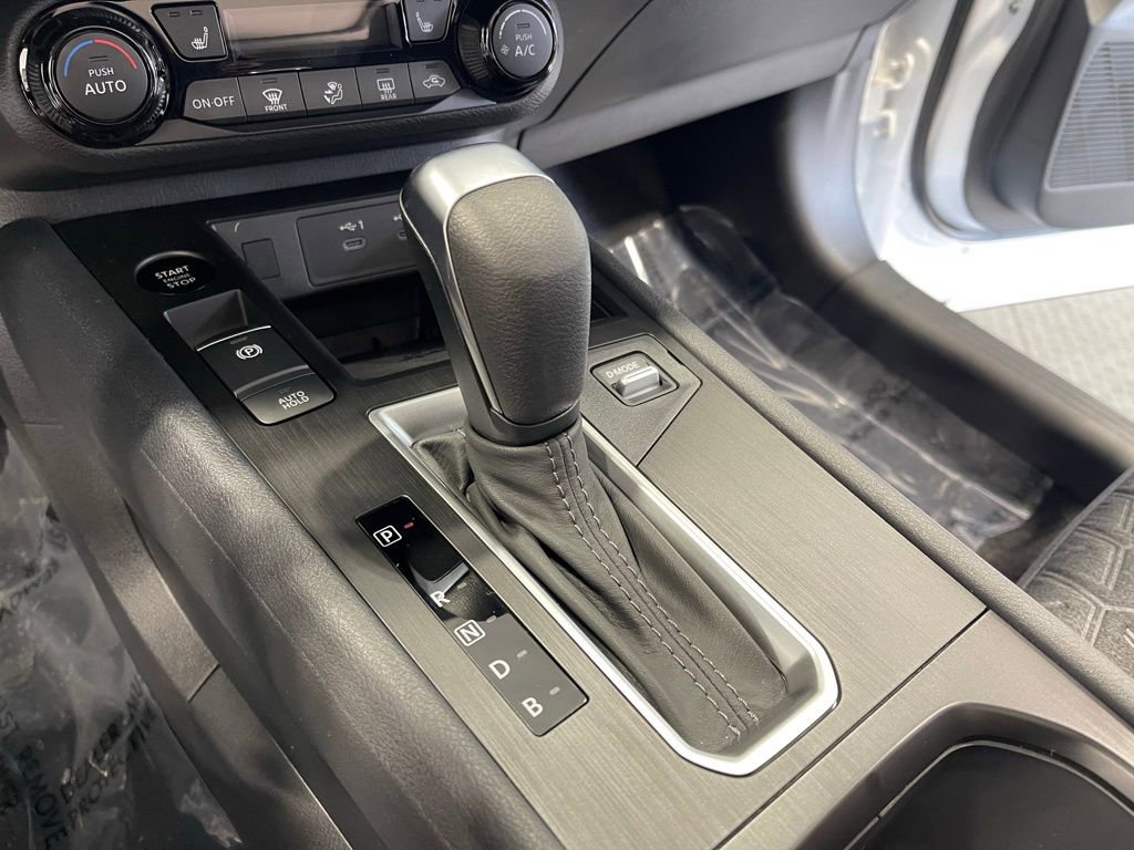 New 2026 Nissan Kicks SV w/ SV Premium Package image 10