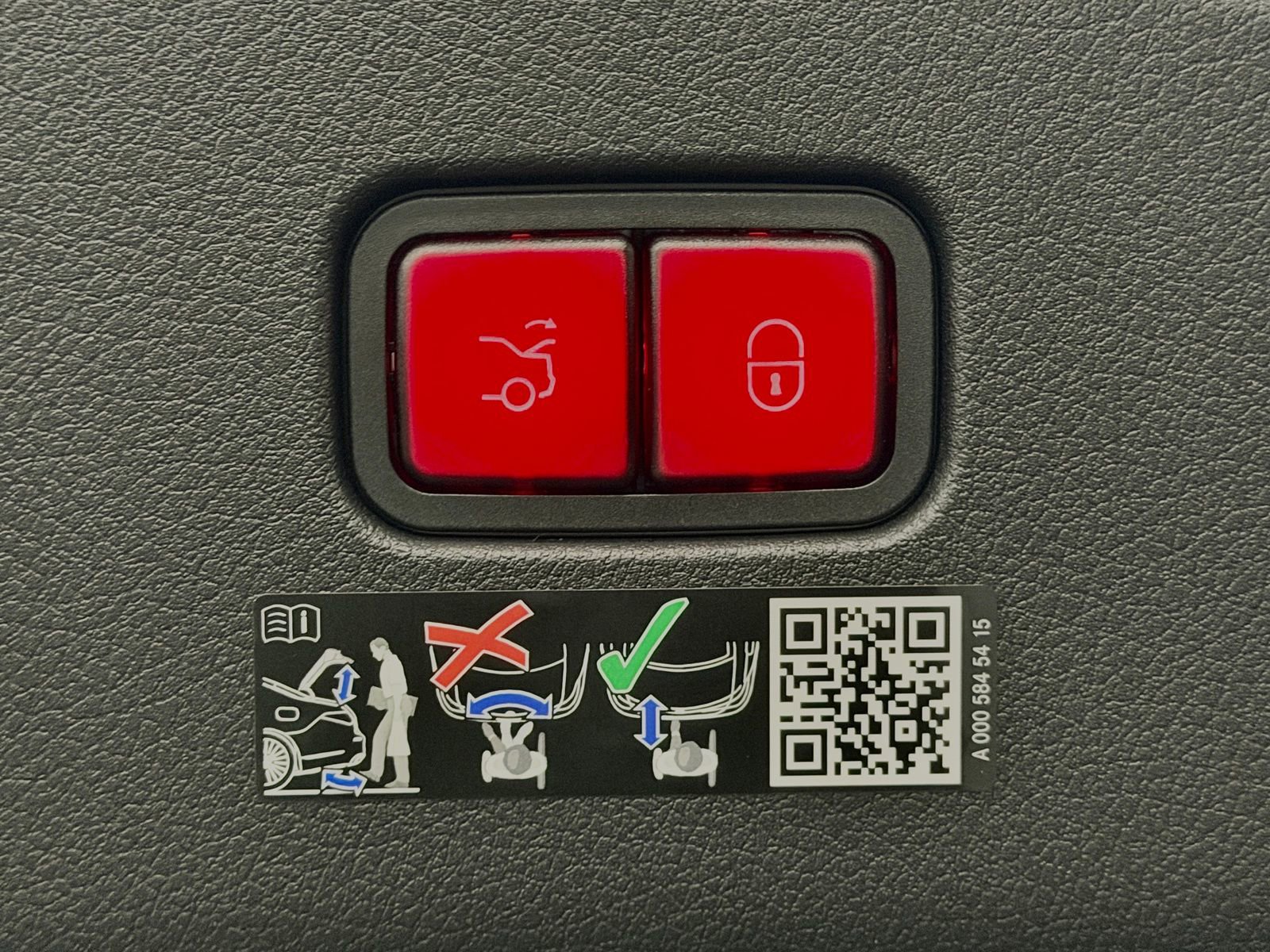 New 2026 Mercedes-Benz CLE 53 AMG 4MATIC Coupe image 15