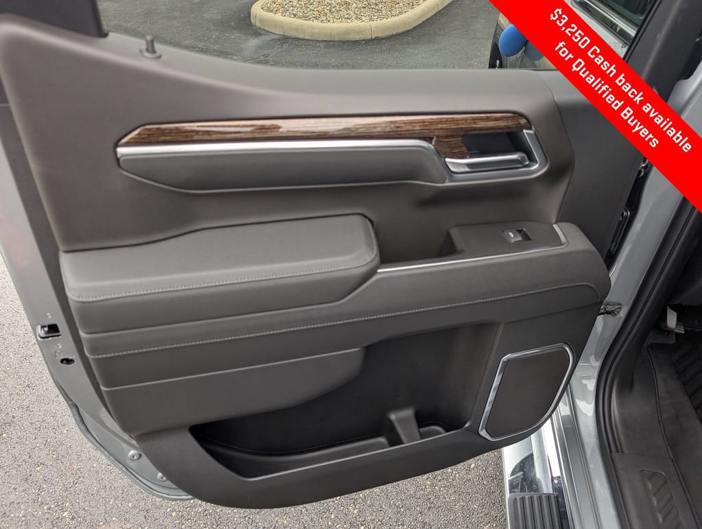 New 2026 GMC Sierra 1500 SLE w/ Preferred Package AWD/4WD image 12