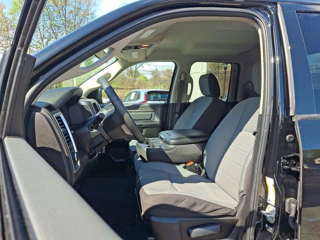 Used 2024 RAM 1500 Classic SLT AWD/4WD image 14
