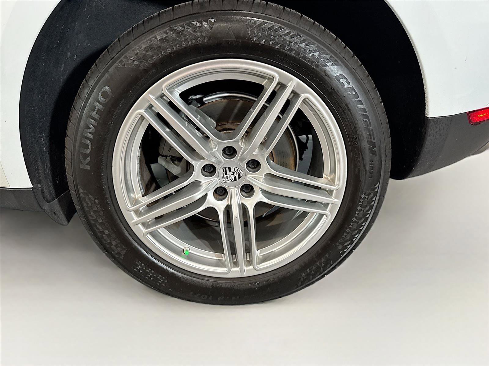 Used 2020 Porsche Macan S image 31