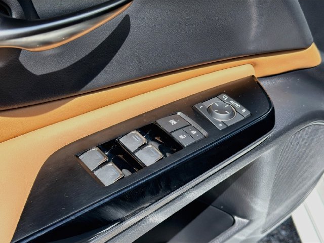 Used 2025 Lexus ES 350 w/ Technology Package FWD image 22