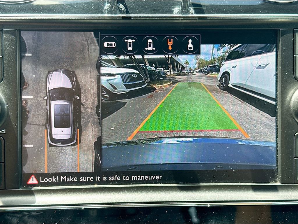 Used 2018 Bentley Bentayga Activity image 15