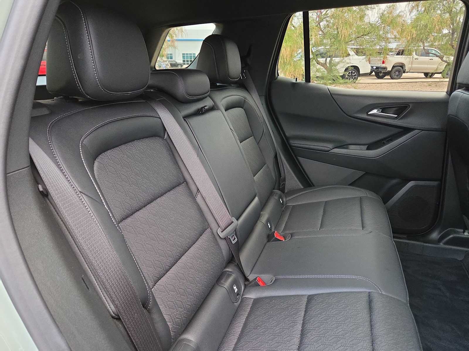 Used 2026 Chevrolet Equinox LT w/ Convenience Package II FWD image 17