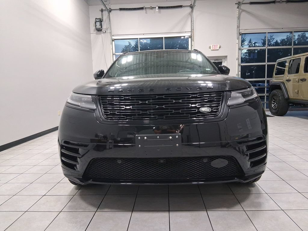 Used 2025 Land Rover Range Rover Velar Dynamic SE AWD/4WD image 2
