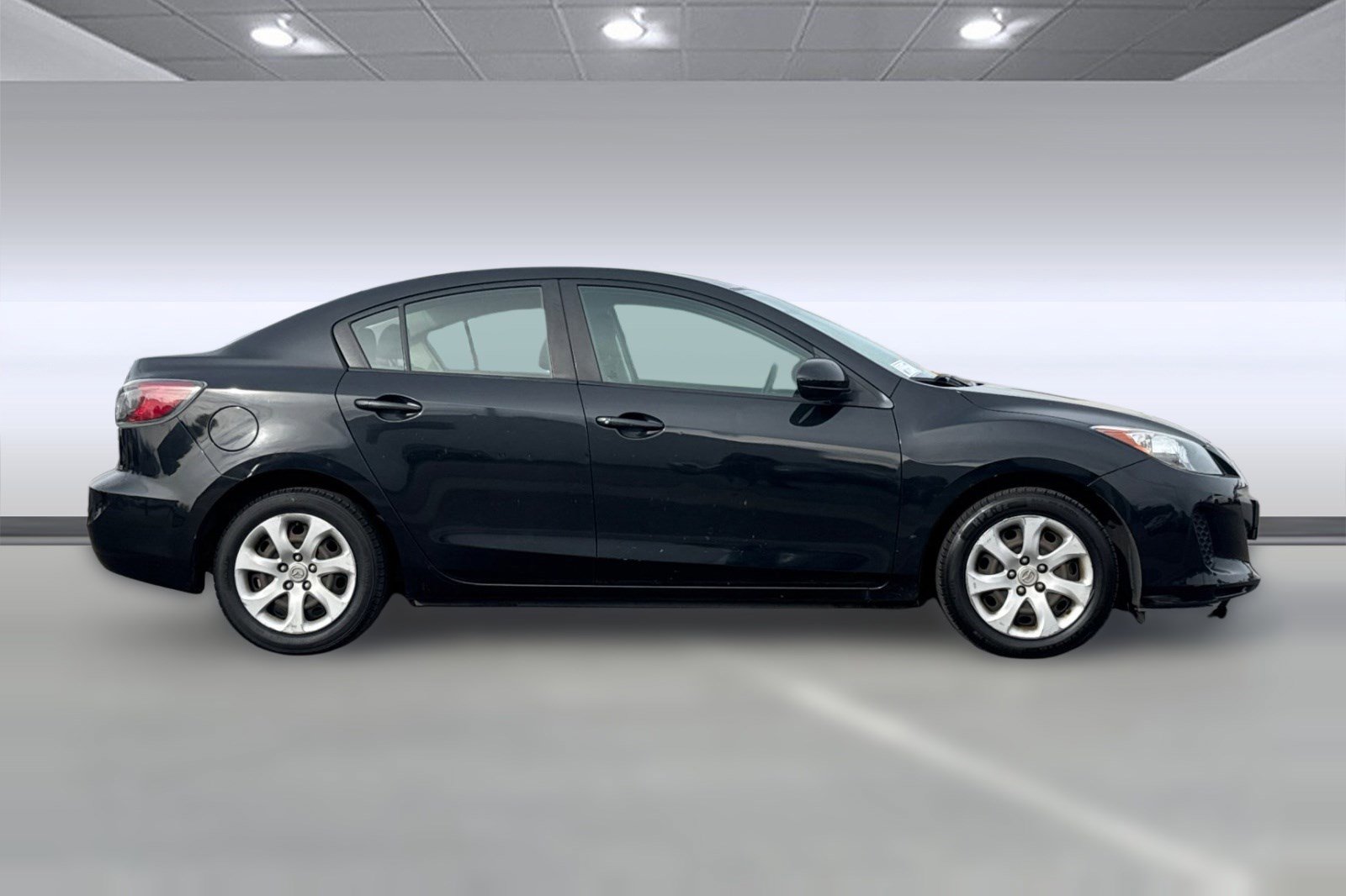 Used 2013 MAZDA MAZDA3 i SV image 7