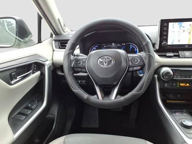 Used 2020 Toyota RAV4 Limited AWD/4WD image 30