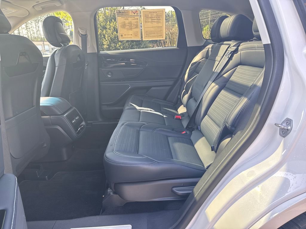 Used 2024 Lincoln Nautilus Reserve w/ Equipment Group 202A image 16