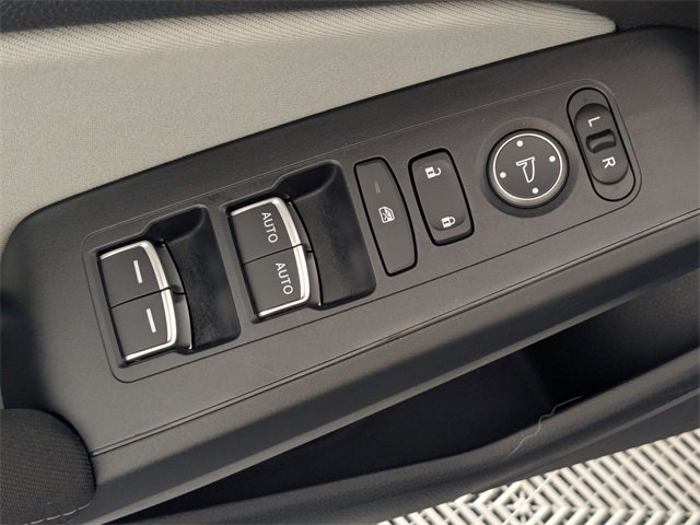 Used 2025 Honda Civic Sport image 11