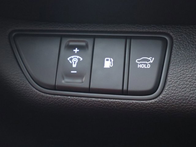 Used 2025 Genesis G70 3.3T Advanced w/ Sport Prestige Package image 17