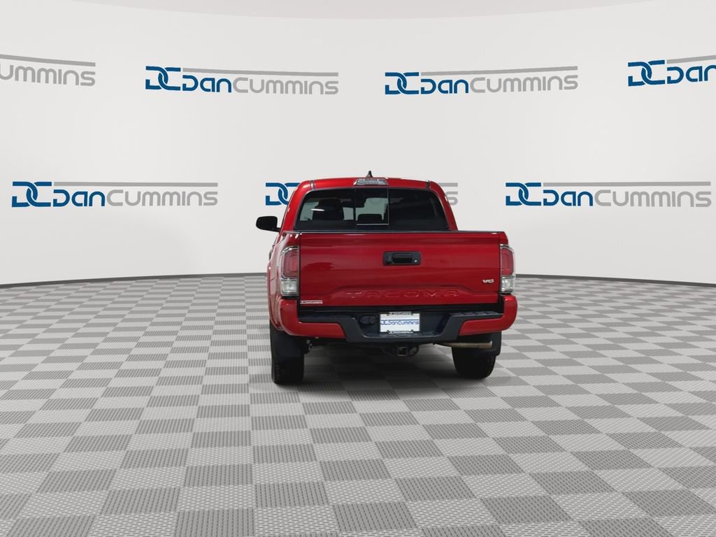 Used 2022 Toyota Tacoma TRD Sport image 8