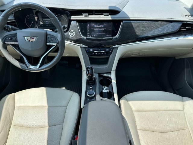 Used 2020 Cadillac XT6 Premium Luxury AWD/4WD image 17