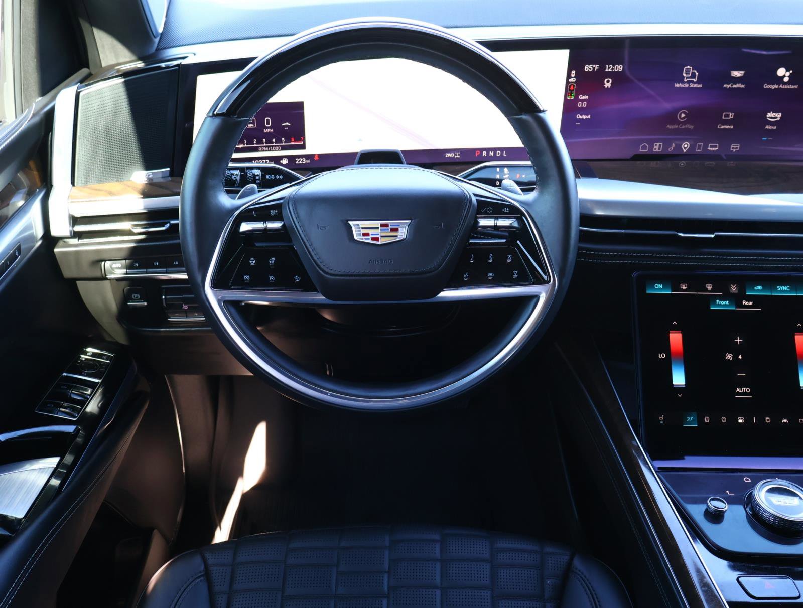 Used 2025 Cadillac Escalade ESV Sport Platinum w/ LPO, Floor Liner Package image 15