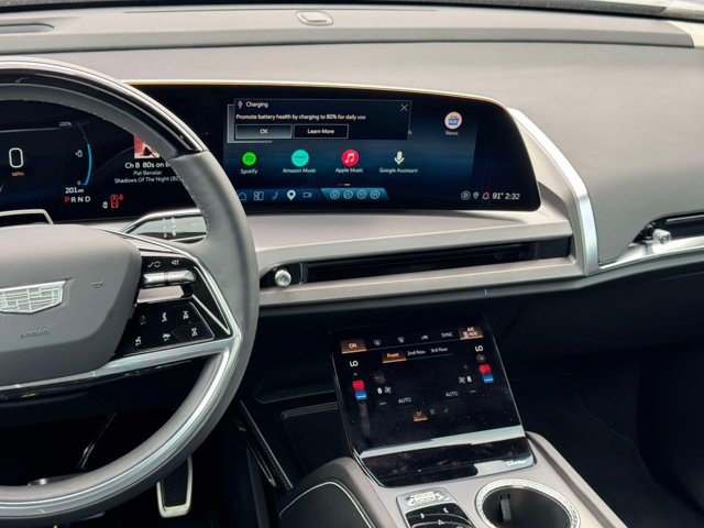 Certified 2026 Cadillac Vistiq Luxury AWD/4WD image 3