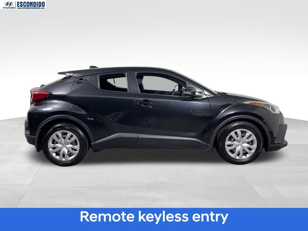 Used 2019 Toyota C-HR LE FWD image 6