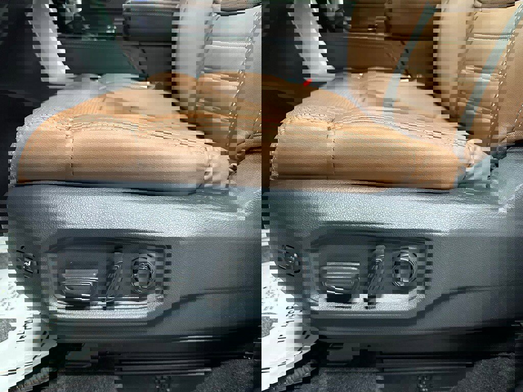 Used 2025 Toyota Tundra 1794 Edition image 13