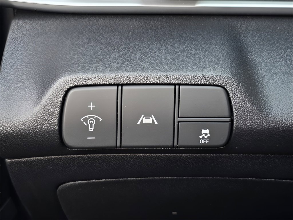 Used 2023 Hyundai Elantra SEL image 24