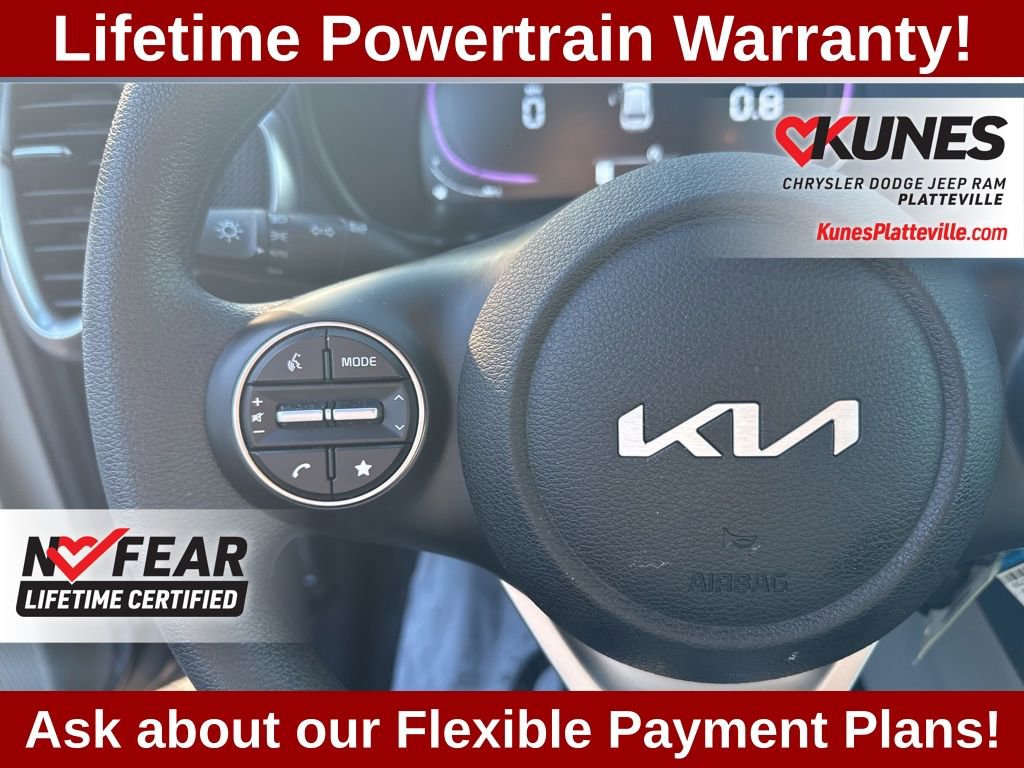 Used 2025 Kia Soul LX image 20