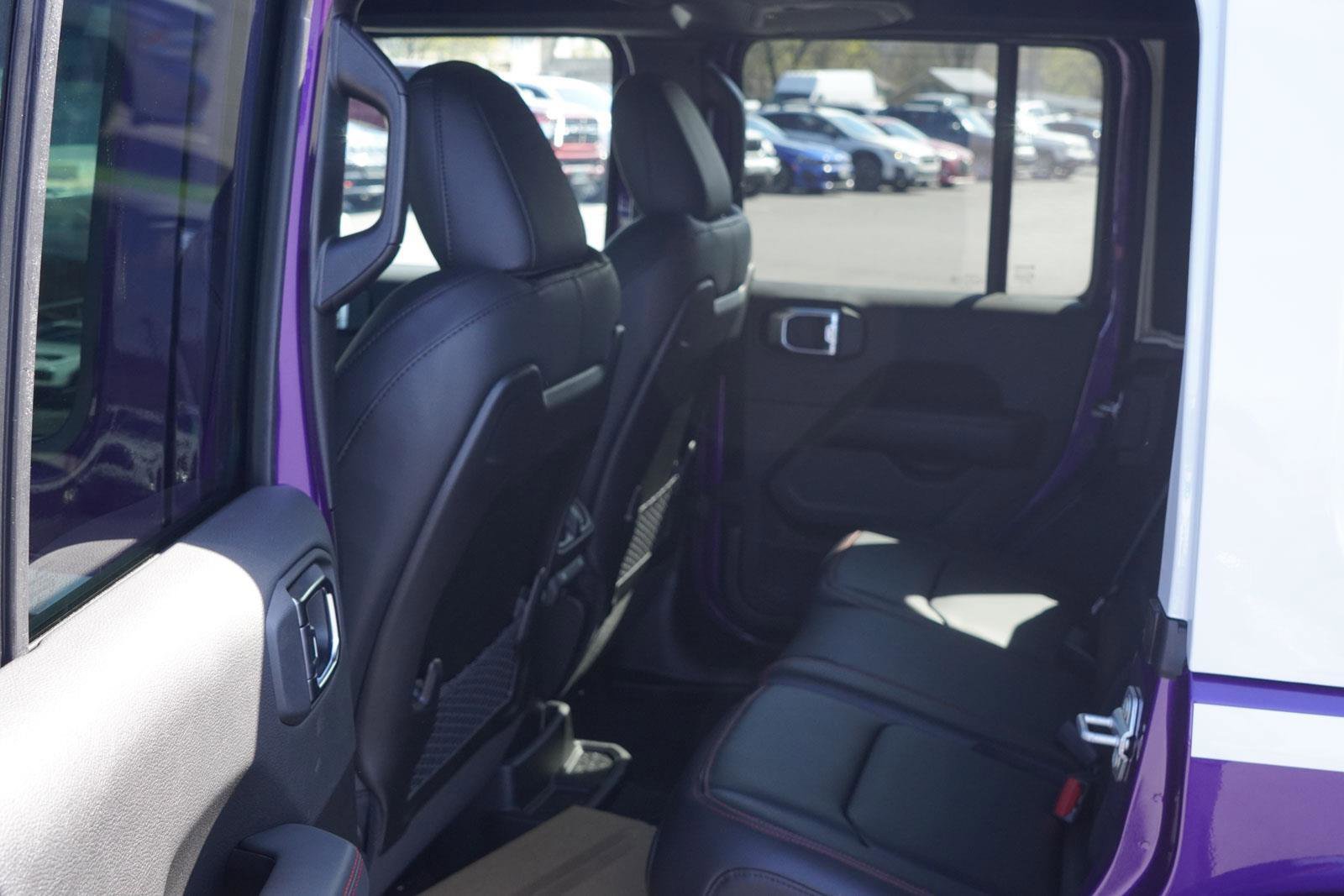 New 2026 Jeep Wrangler Unlimited Rubicon AWD/4WD image 24