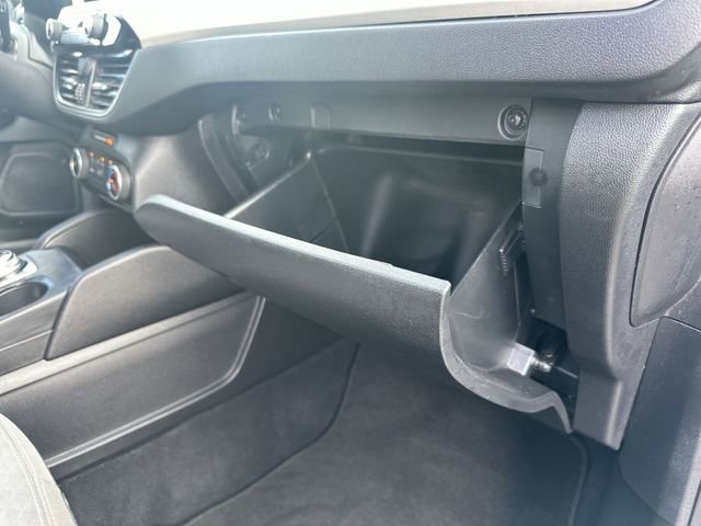 Used 2021 Ford Escape SE w/ SE Sport Appearance Package image 31