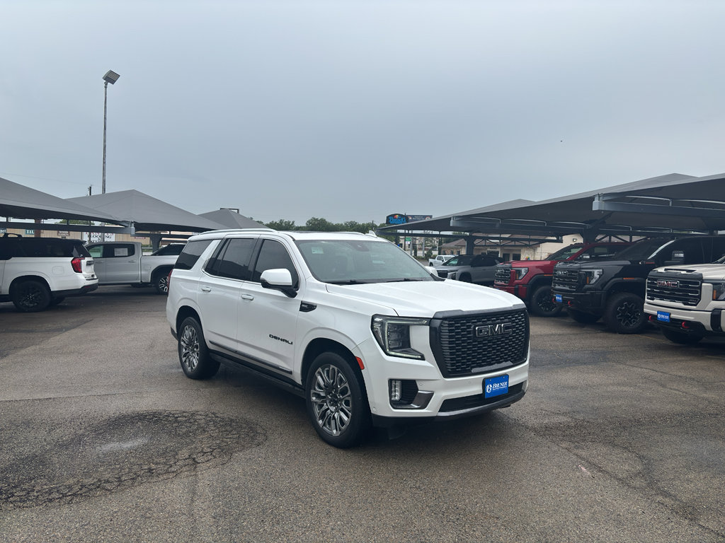 Certified 2023 GMC Yukon Denali Ultimate AWD/4WD image 3