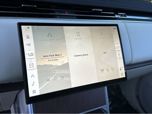 Used 2024 Land Rover Range Rover SE image 8