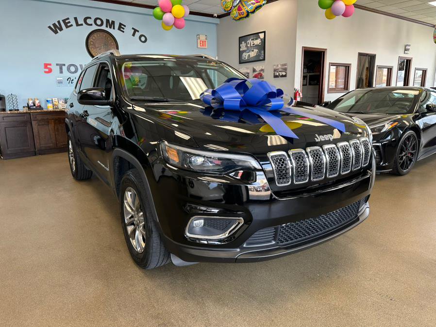Used 2021 Jeep Cherokee Latitude Lux w/ Sun & Sound Group AWD/4WD image 2