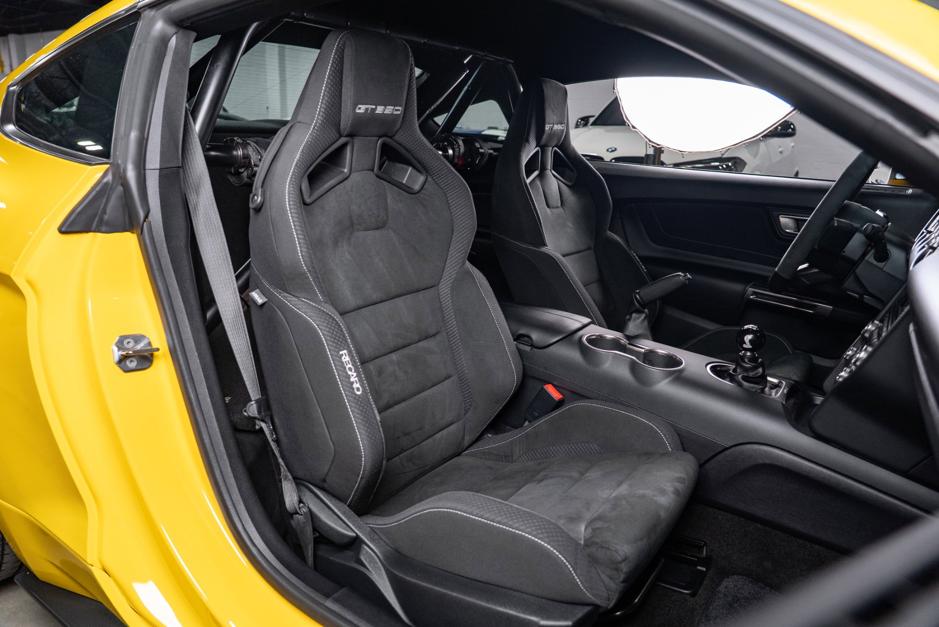 Used 2016 Ford Mustang Shelby GT350 w/ Track Package image 73