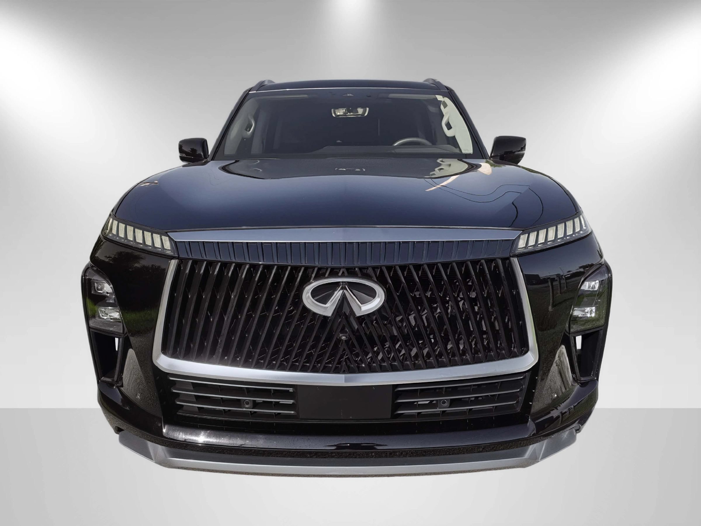 Used 2025 INFINITI QX80 Pure RWD image 2