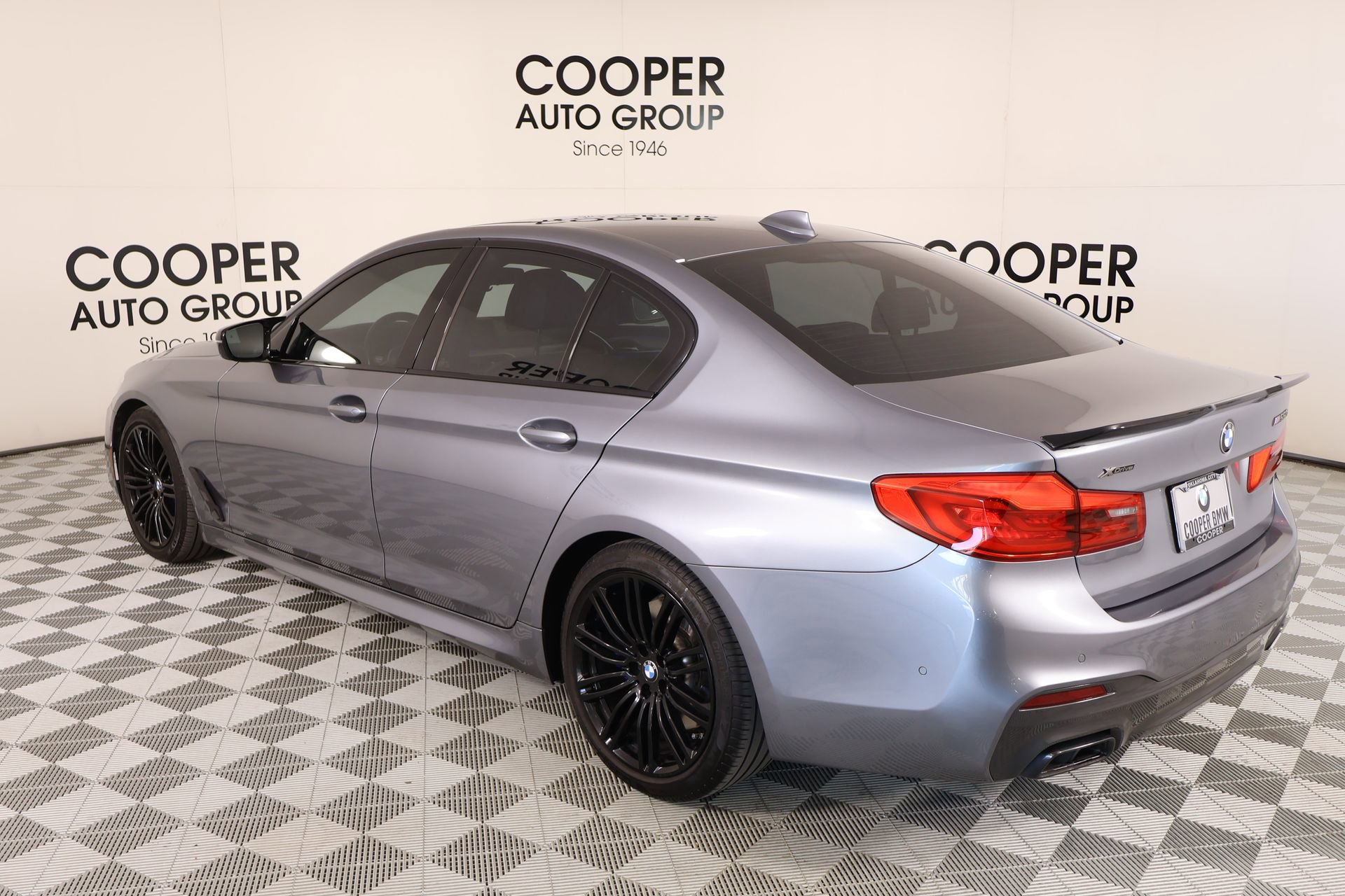 Used 2019 BMW M550i xDrive image 24