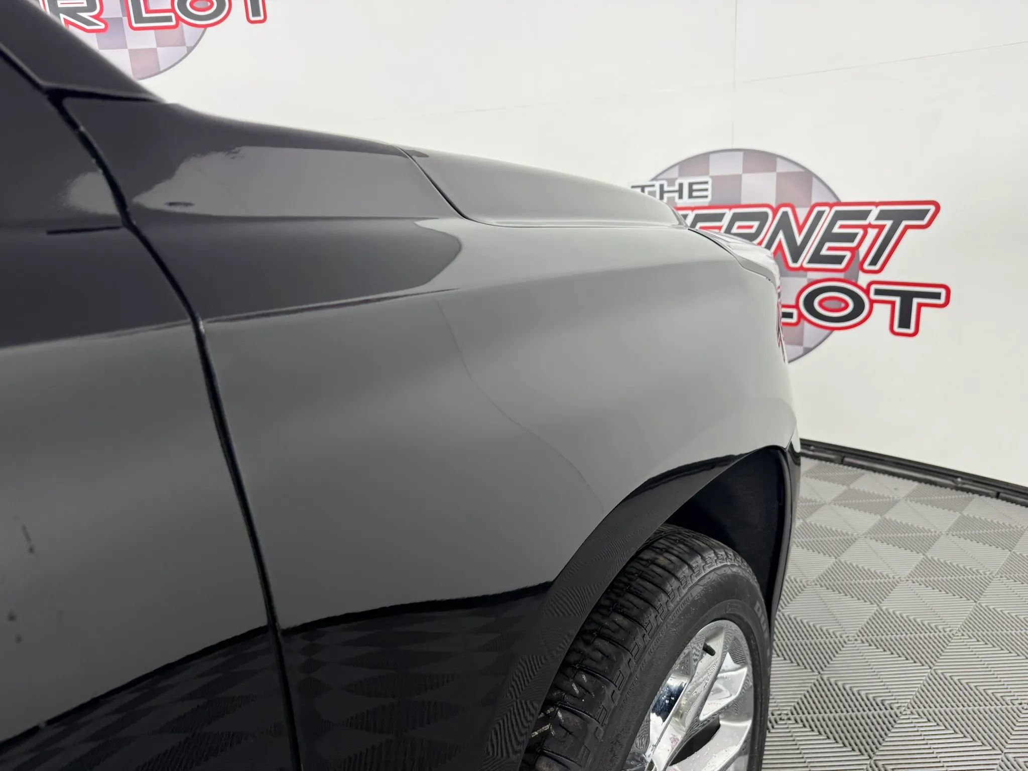 Used 2018 Cadillac Escalade Premium Luxury image 34