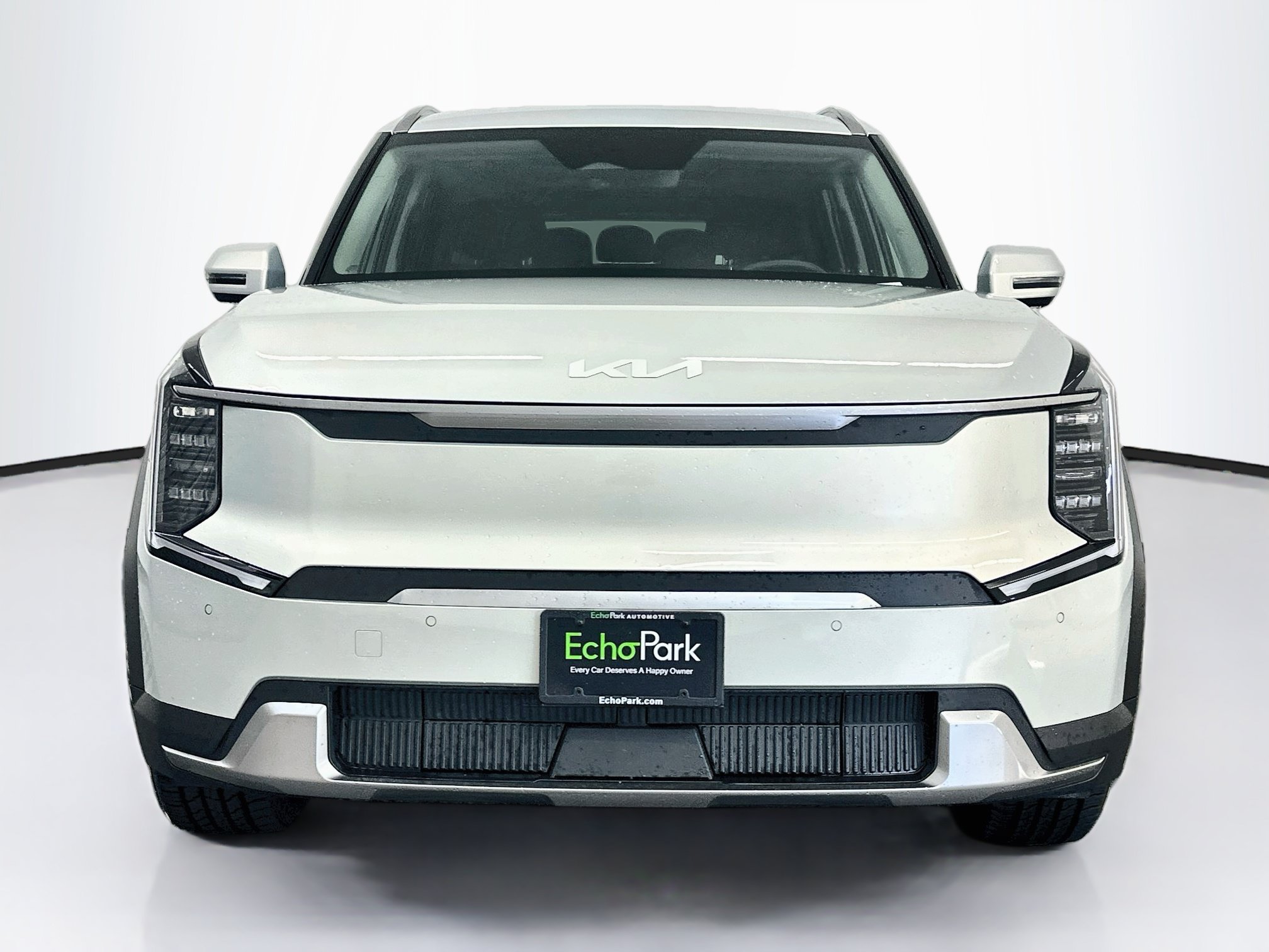 Used 2024 Kia EV9 Wind AWD/4WD image 2