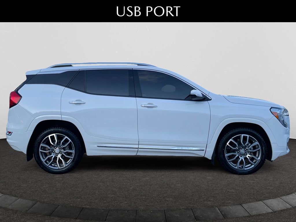Used 2022 GMC Terrain Denali image 6