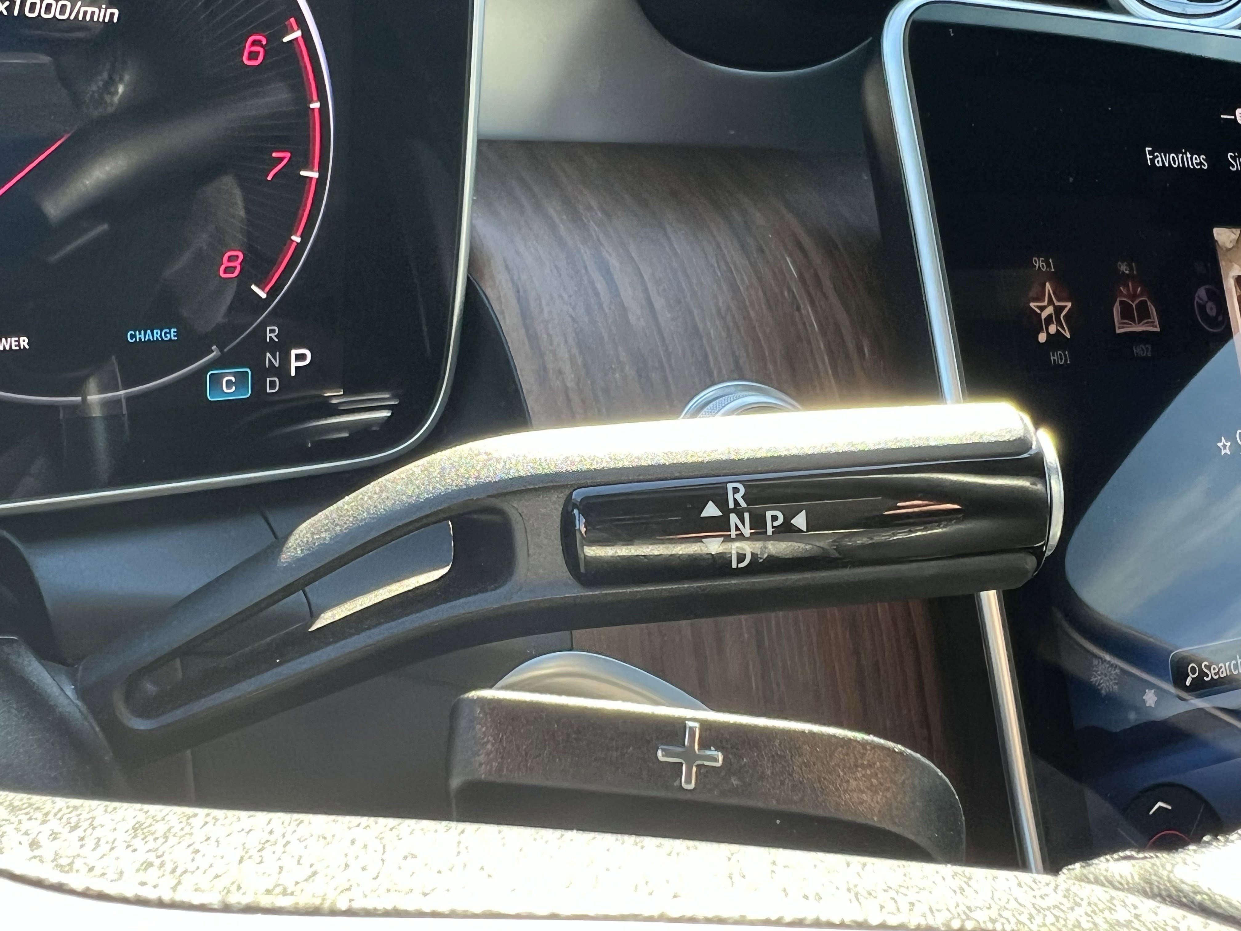 Used 2024 Mercedes-Benz GLC 300 4MATIC image 26