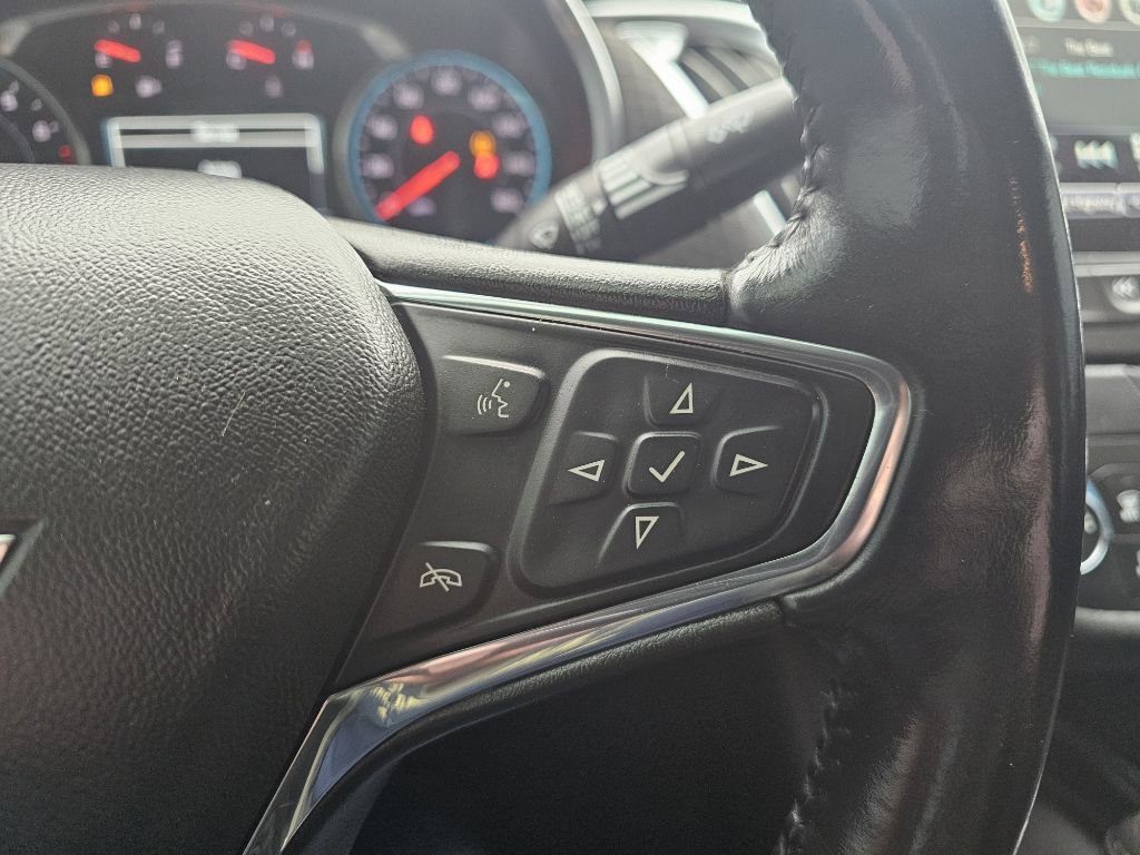 Used 2017 Chevrolet Malibu LT image 27