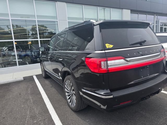 Used 2019 Lincoln Navigator Reserve w/ Cargo Package AWD/4WD image 2