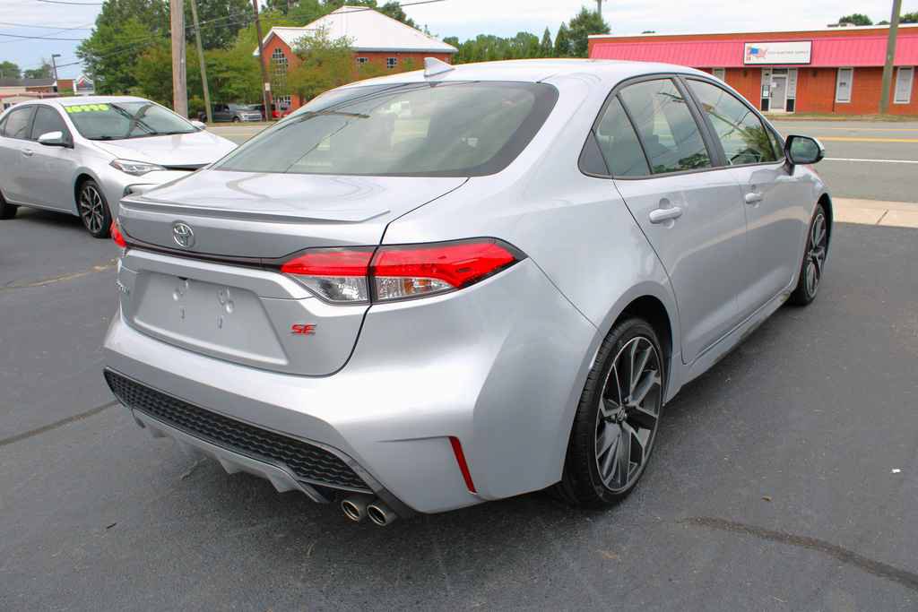 Used 2022 Toyota Corolla SE FWD image 6