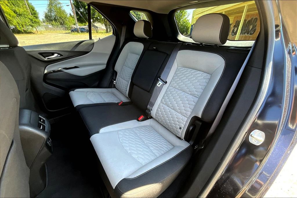 Used 2021 Chevrolet Equinox LT w/ Driver Convenience Package image 21