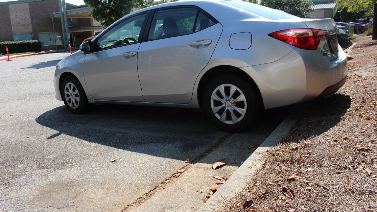 Used 2017 Toyota Corolla L image 9