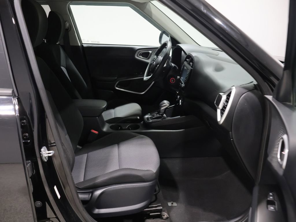 Used 2021 Kia Soul LX FWD image 22