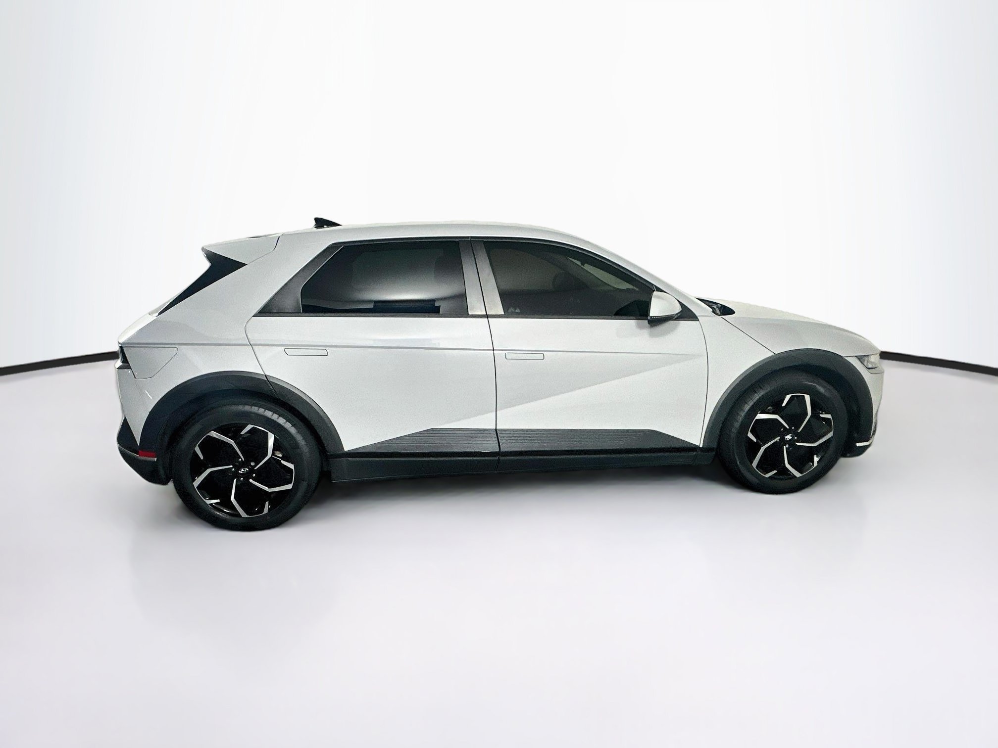 Used 2023 Hyundai Ioniq 5 SE w/ Cargo Package RWD image 10