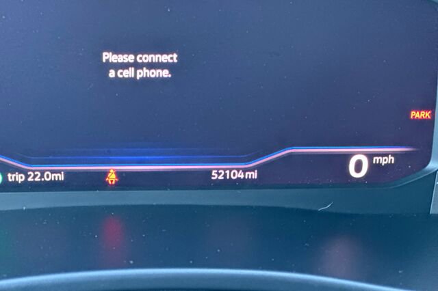 Used 2020 Volkswagen Atlas Cross Sport SEL Premium image 25